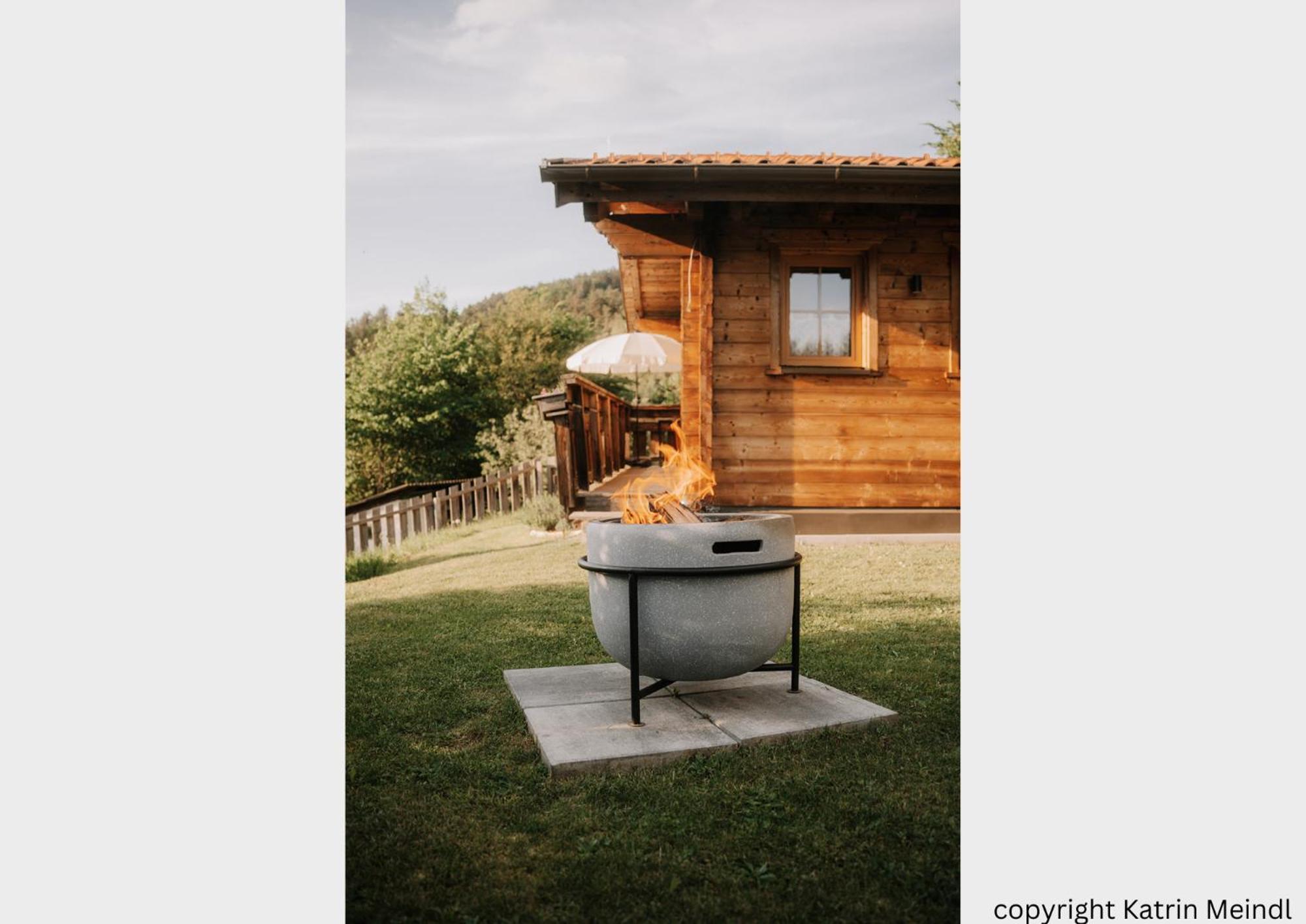 Das Paradieschen Edlitz - Stilvolles Blockhaus Mit Kamin Exterior foto